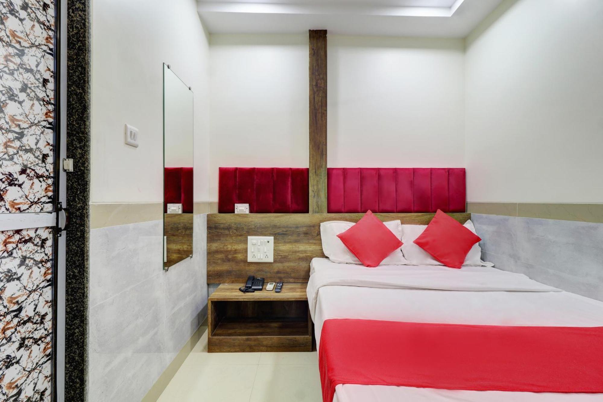 Hotel New Balaji Residency 3*